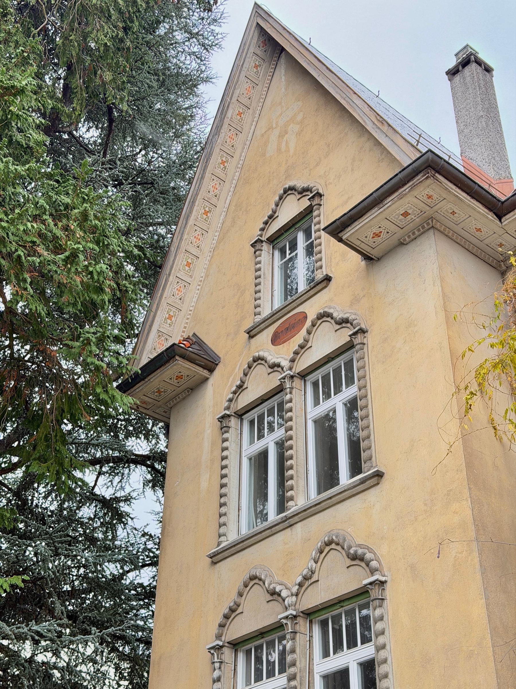 Furnished room at The Heritage, Rüschlikon