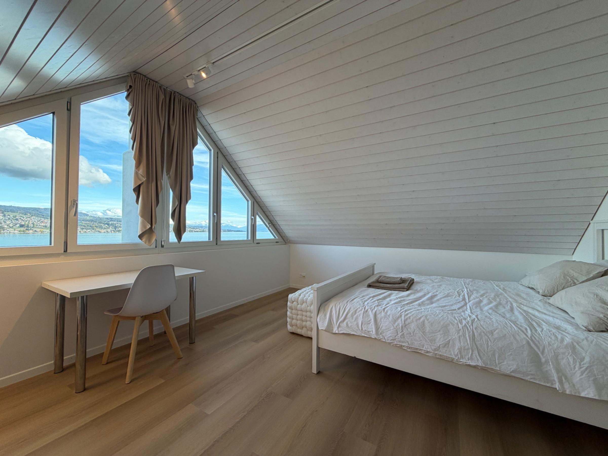 Unit 11-22, LAKEFRONT, Oberrieden
